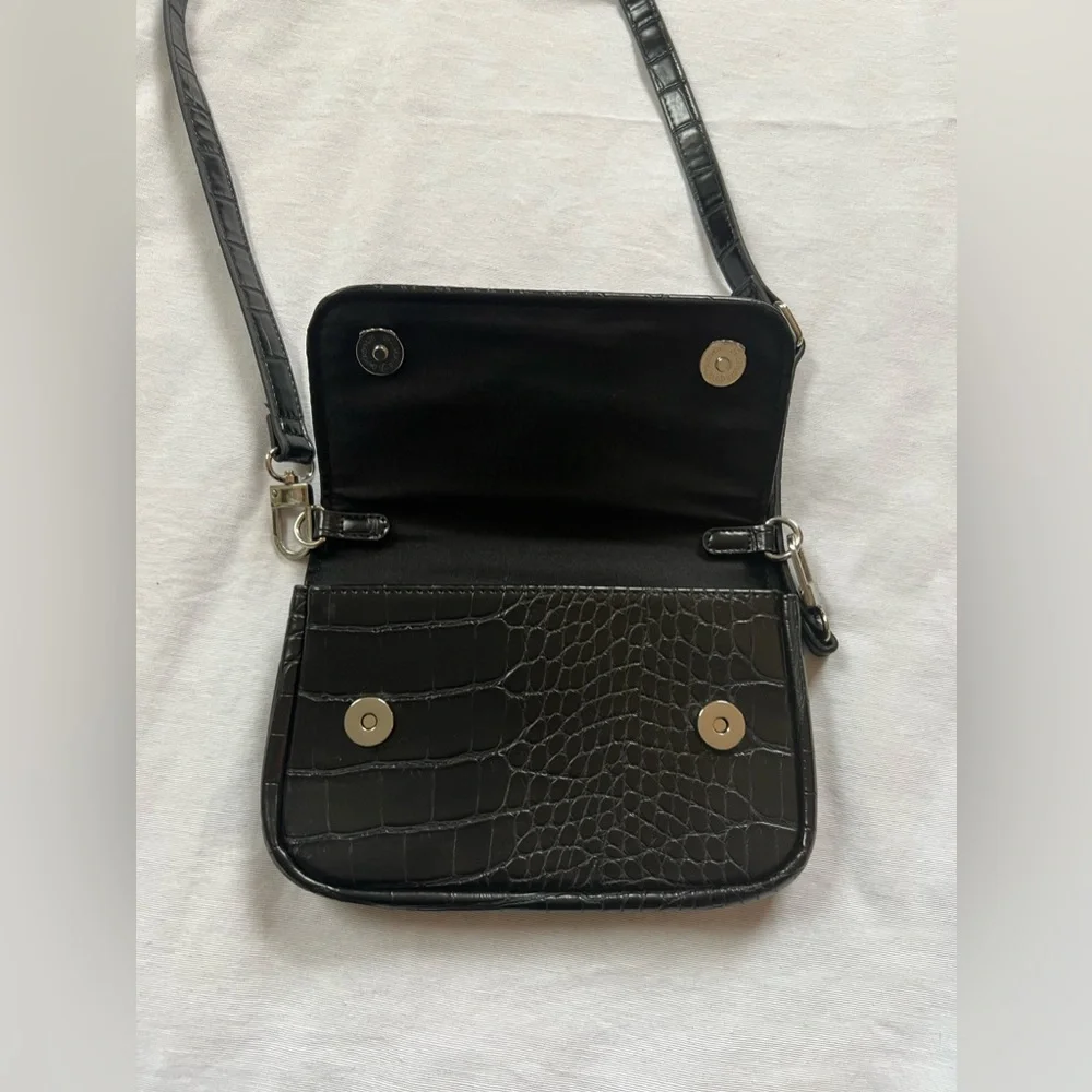 Urban Outfitters Black Bag - Picture 5 of 5